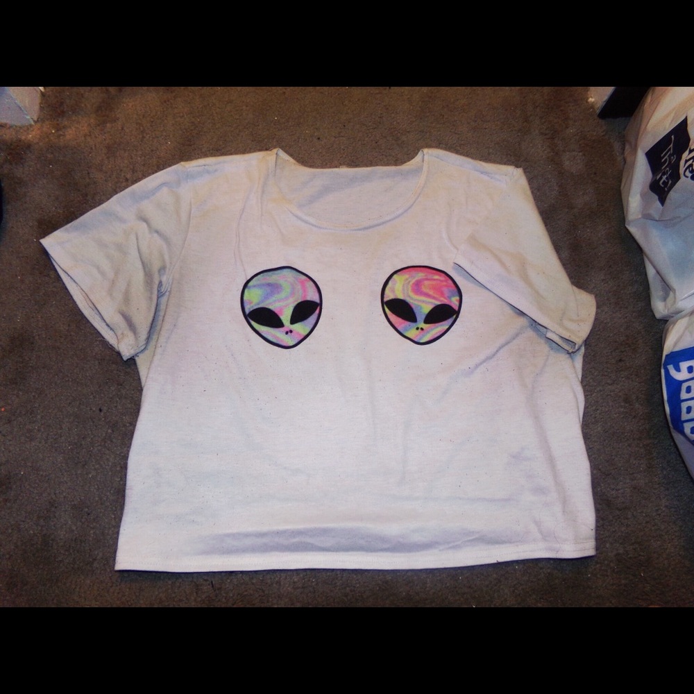 Alien crop top